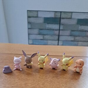 ポケモン まえならえまーち ガチャガチャ カプセルトイ ピカチュウ メタモン ミュウ イーブイ ピッピ ヒトカゲ フィギュア