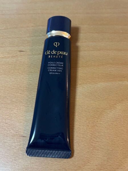 クレ・ド・ポー ボーテ ヴォワールコレクチュール SPF25・PA++ 化粧下地