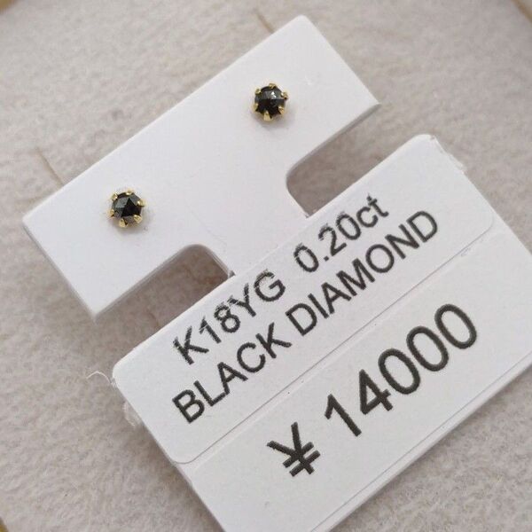 新品 k18 イエローゴールド ブラックダイヤモンド ピアス