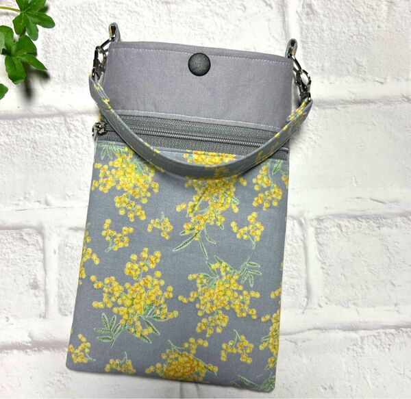 ミモザ 花柄 グレー スマホポーチ ハンドメイド