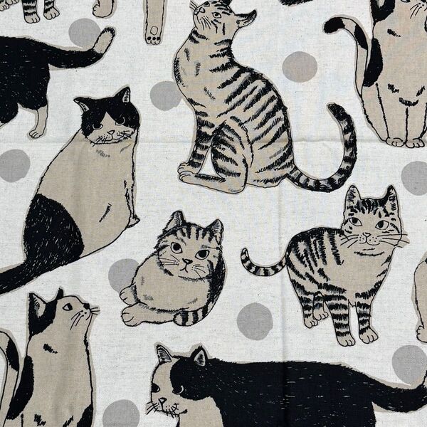 生地 国産生地 綿麻キャンバスプリント生地 新入荷 落書き風猫 (大きな猫)生成り110×50cm