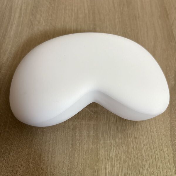 残り1点★Vision Pro ケース ホワイト シリコンVRヘッドセット 保護カバー シリカゲル製 TPU耐衝撃 滑り止め