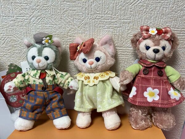 TDS限定『ハート・フェルト・ストロベリーギフト』ぬいぐるみバッジ・リーナベル、シェリーメイ、ジェラトーニ3体セット・タグ全3枚付