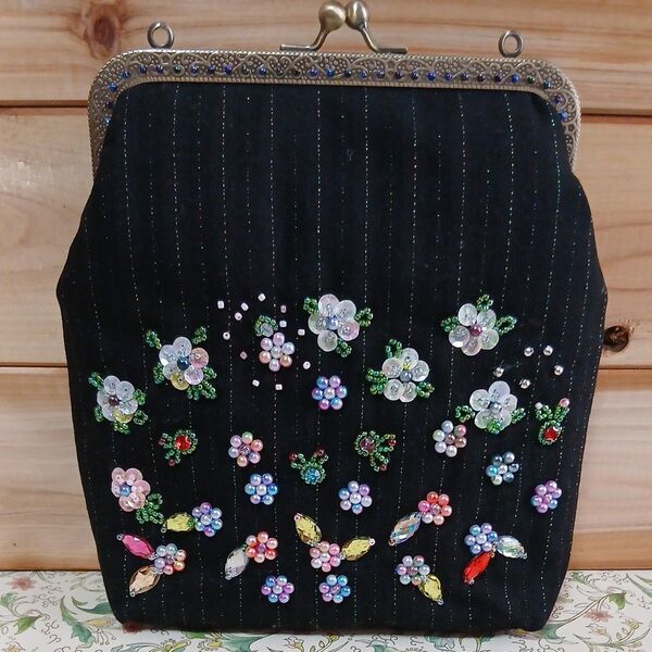 がま口ポーチハンドメイド スマホショルダーバック ビーズ刺繍
