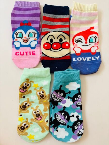 新品!アンパンマン バイキンマン ドキンちゃん コキンちゃん 靴下 大人用 5足セットソックス