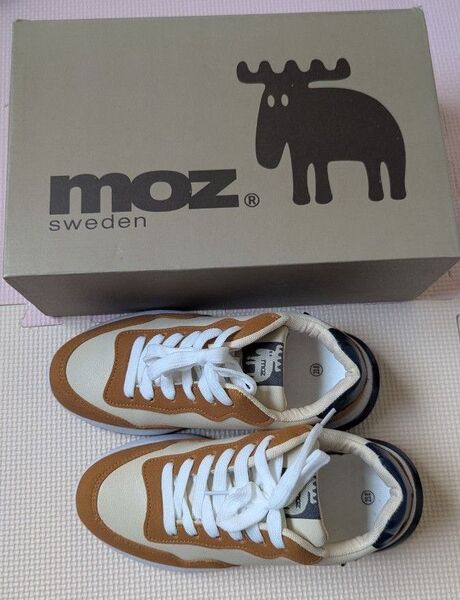 moz sweden スニーカー ベージュ ブラウン 23cm