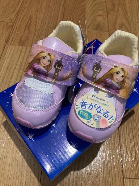 新品未使用 ムーンスター 音がなる ラプンツェル 16cm スニーカー パープル 紫 女の子向けスニーカー キッズ