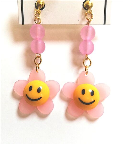 ニコちゃんピアス イヤリング、チャーム交換可能です