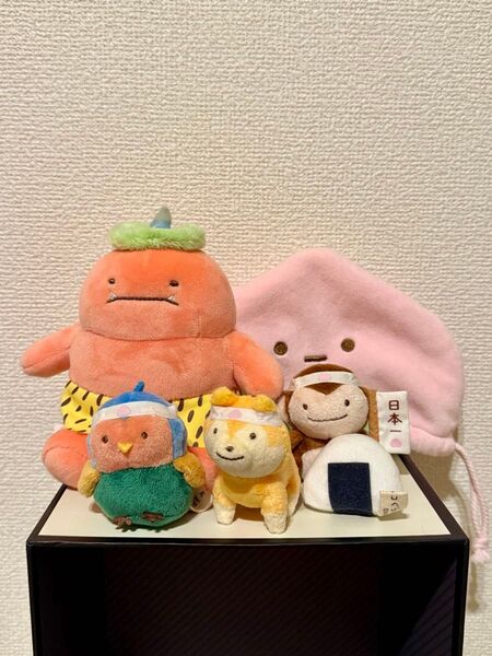 【超レア】すみっコぐらし 映画化記念 とびだす絵本とひみつのコ 完全受注生産品 貴重 鬼 猿 おにぎり 犬 キジ 桃太郎 桃