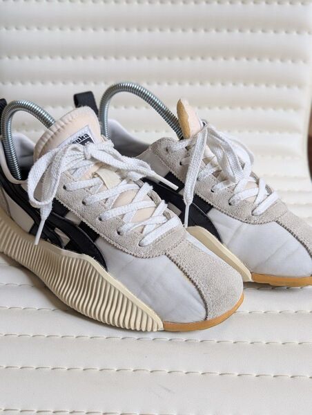 オニツカタイガー Onitsuka Tiger アクロモントACROMOUNT 23.5cm