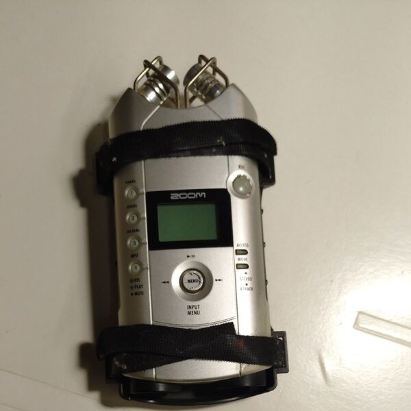 ZOOM H4ハンディレコーダー