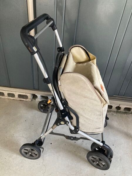 歩行車 シルバーカー 歩行器 介護用品 折りたたみ 歩行補助 ジャンク扱い 現状渡し コンパクト ベージュ