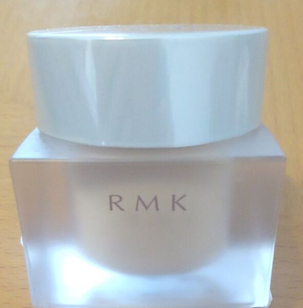 RMK クリーミィファンデーション EX101