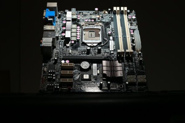 ECS E67H2 M4v1.0