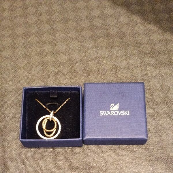 SWAROVSKI ネックレス