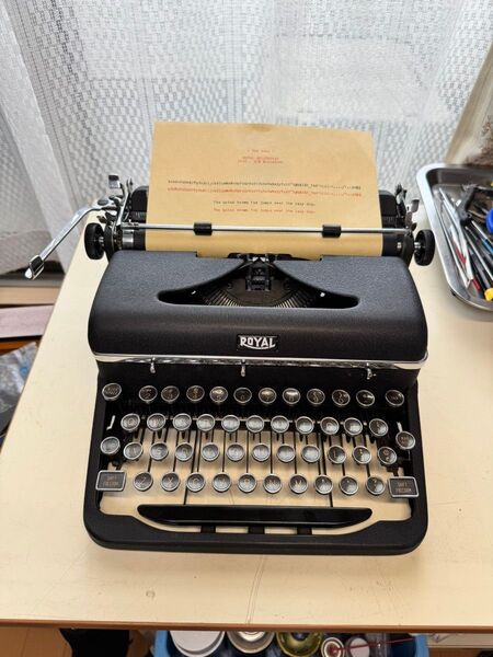 整備済完全動作実用機 USA ROYAL ARISTOCRAT 1941年製 ビンテージ品 手動式タイプライター