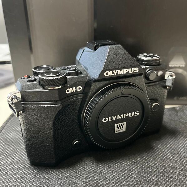 OLYMPUS OM-D E-M5markⅡボディ