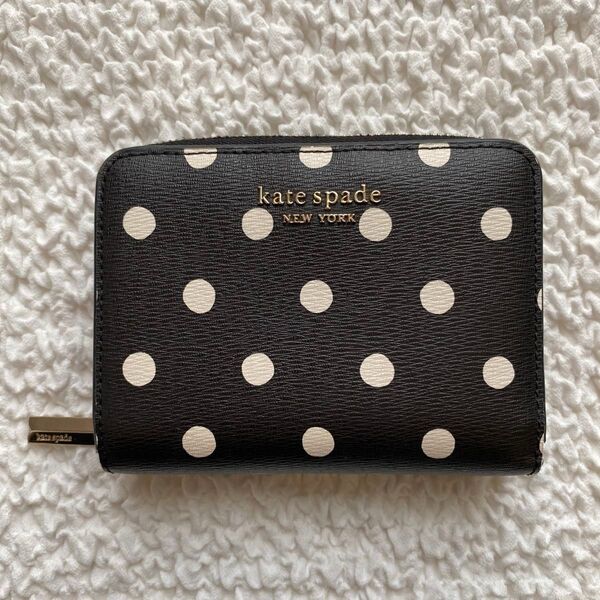 kate spade NEW YORK ドット柄 二つ折り財布