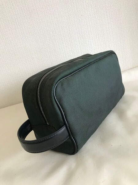 ルイヴィトン タイガ セカンドバッグ
