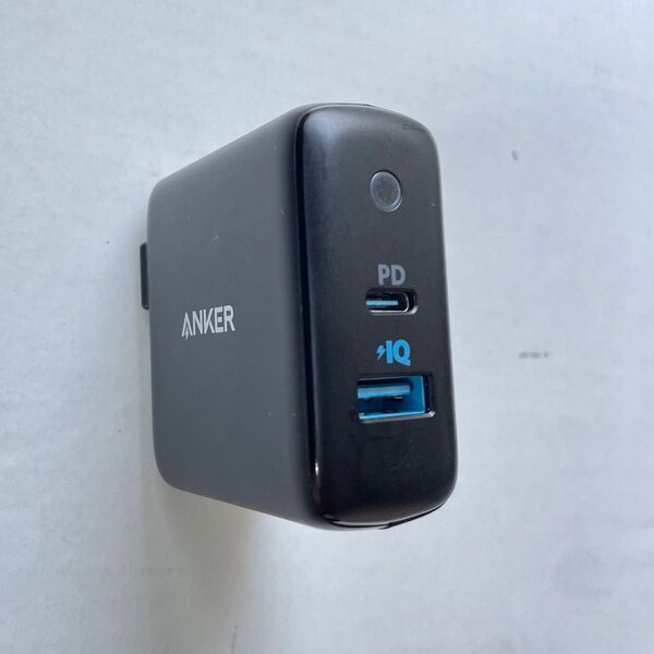 Anker PowerPort PD 2 20W(PD対応 32W 2ポート USB-A & USB-C 急速充電器)