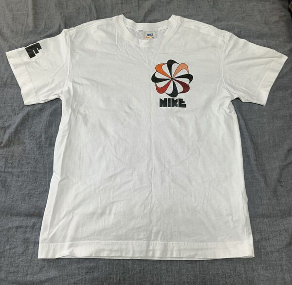 ●美品●ナイキ/半袖Tシャツ/風車/ゴツナイキ/クラシック/プリントロゴ/袖ロゴ/ホワイト/Mサイズ/BV7632-100