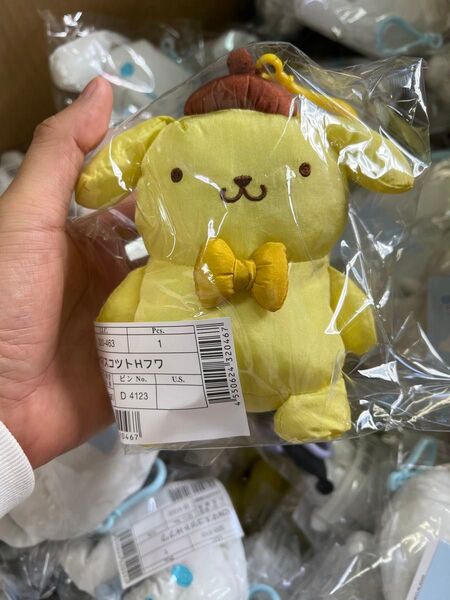 「サンリオ」 ポムポムプリン ぬいぐるみマスコットホルダー