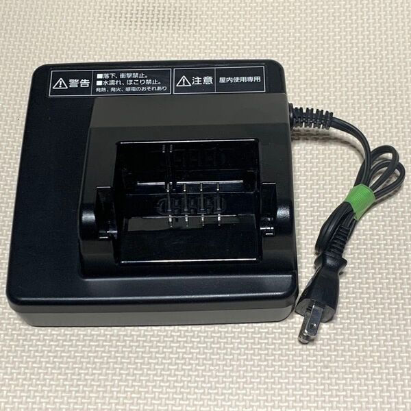 美品 パナソニック 電動自転車用充電器 NKJ074Z2 リチウムイオンバッテリー用