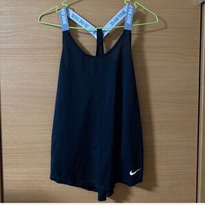 タンクトップ ナイキ NIKE トップス ノースリーブ トレーニング スポーツウェア 筋トレ ヨガ 黒 ランニング ブラック M