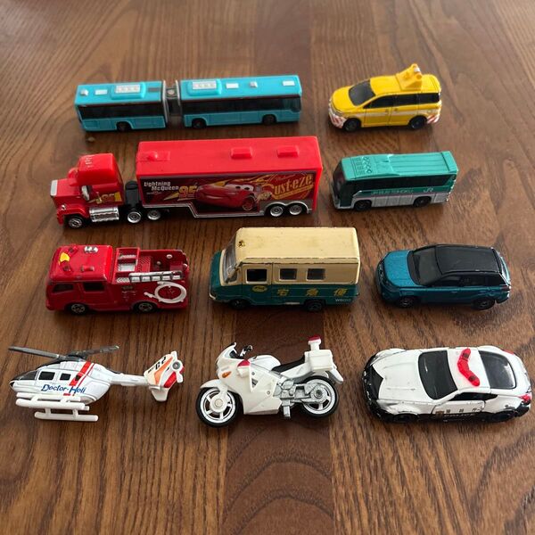 トミカ ミニカー まとめ売り 10個セット