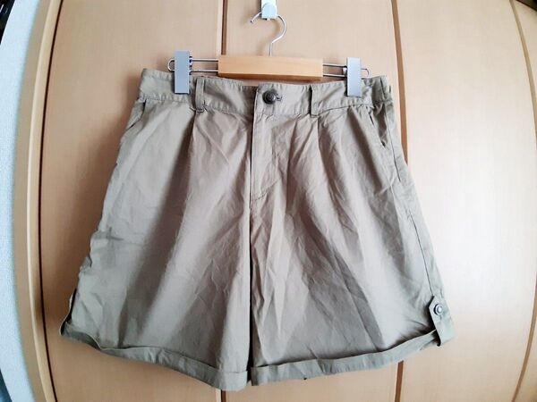 ピンクアドベ ショートパンツ ベージュ レディース