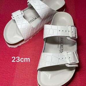 BIRKENSTOCK アリゾナ エンボス ホワイト