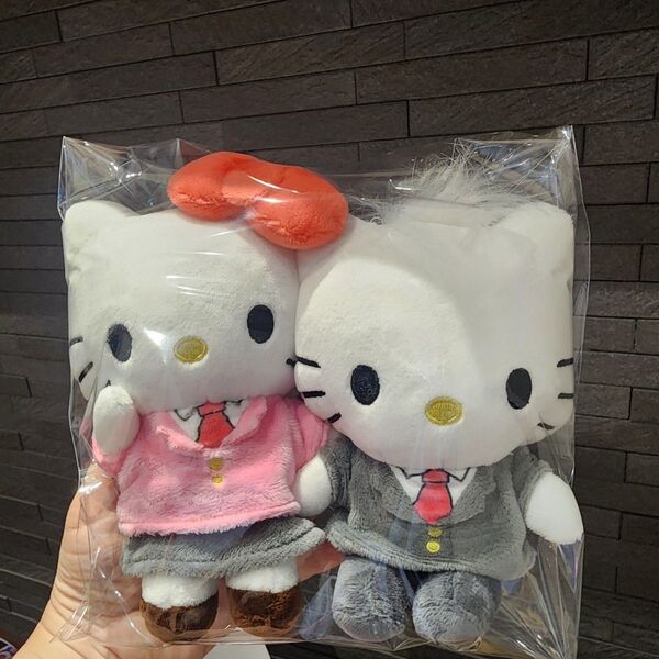 サンリオ ハローキティ&ダニエル マスコットチャーム ぬいぐるみ HELLO KITTY キーホルダー 制服 アベイル限定
