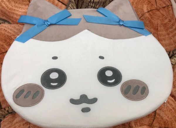 ちいかわ 低反発クッション リボン ハチワレ