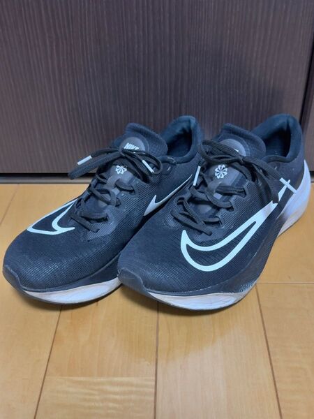 中古 NIKE ZOOM FLY5 ナイキズームフライ5 ブラック28.0cm