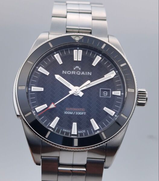 美品 ノルケイン NORQAIN アドベンチャー スポーツ N1000C01A デイト SS ブラック文字盤 自動巻き メンズ