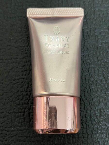 TWANY エスティチュードエッセンスリキッド 30gオークルC
