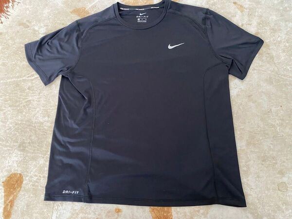 【美品】NIKE RUNNING ナイキ DRI-FIT ドライフィット 半袖 Tシャツ XL ランニング ラッシュガード 中古