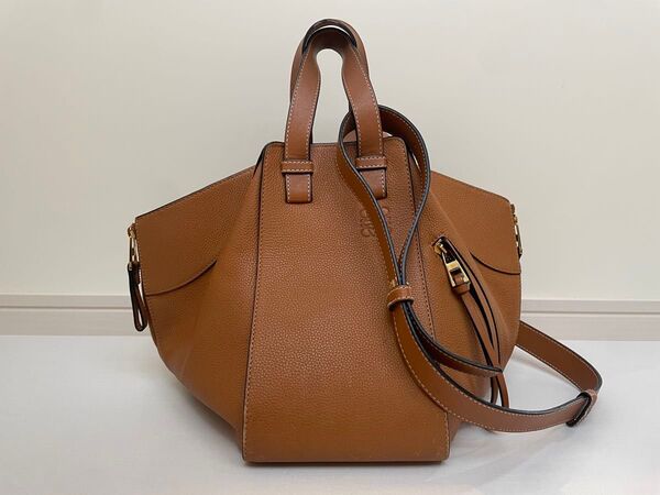 ロエベ ハンモックバッグ スモール(ソフトグレインカーフ)タン LOEWE ブラウン ショルダーバッグ ハンドバッグ ゴールド
