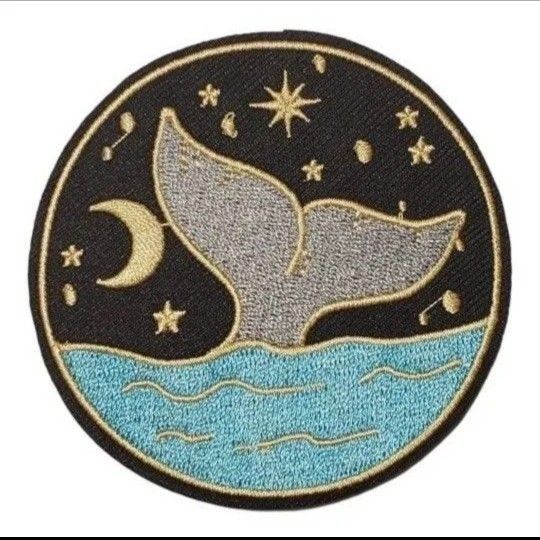 K-7【 アイロンワッペン 】 刺繍ワッペン アップリケ リメイク 鯨 クジラ ホエール Whale 月 三日月 ムーン MOON
