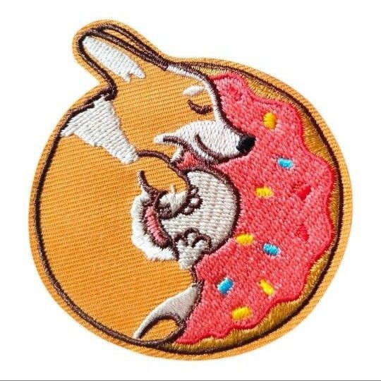 D-104【 アイロンワッペン 】 刺繍ワッペン アップリケ リメイク ドーナツ Donut 犬 イヌ ドッグ dog コーギー
