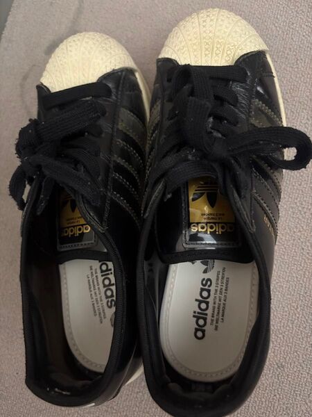 adidas スニーカー 靴