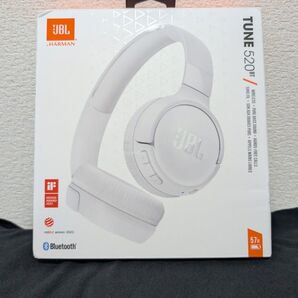 【新品未使用】JBL TUNE 520BT ホワイト Bluetoothノイズキャンセリングヘッドホン