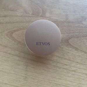 ETVOS ミネラルリフレクティングスキンパウダールーセントエクリュ 0.8g