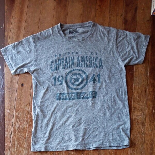 古着訳あり Tシャツ MARVELキャプテンアメリカ穴補修済み