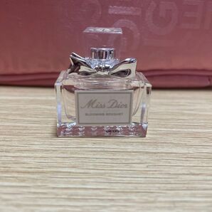 Dior ミスディオール ブルーミングブーケ 5ml EDT ミニ香水