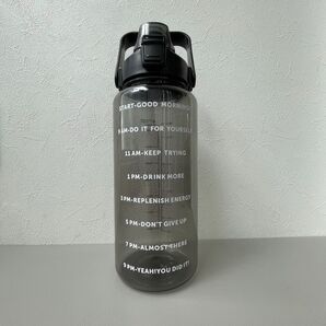 【 未使用 】ウォーターボトル 水筒 2000ml タイムマーカー付ボトル グレー
