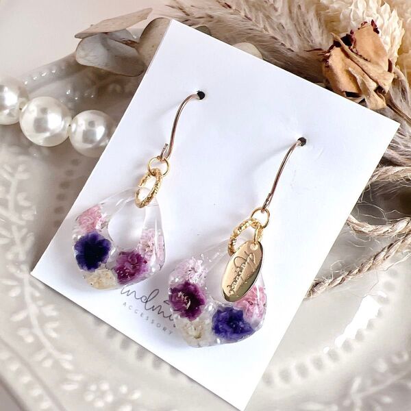 No.1306 ハンドメイド かすみ草 パープル レジン ピアス イヤリング