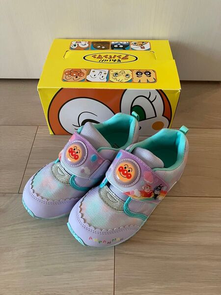 【新品】ムーンスター アンパンマンスニーカー キッズスニーカー 子供靴 19㎝ パープル