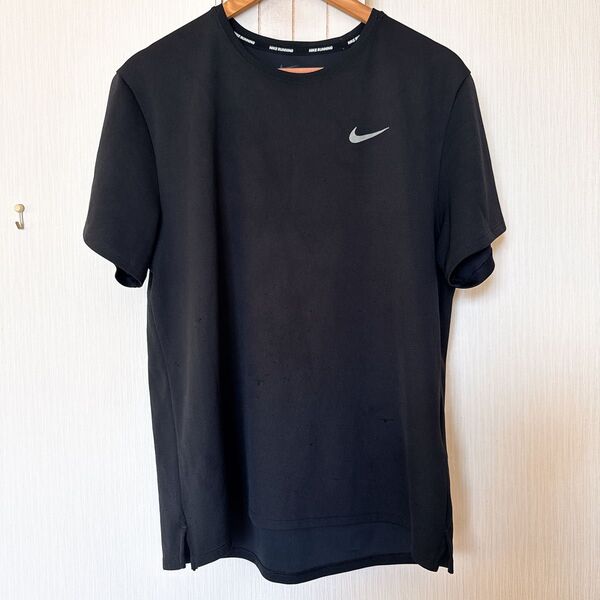 NIKE ナイキ ランニング ショートスリーブTシャツ 黒 ブラック 半袖
