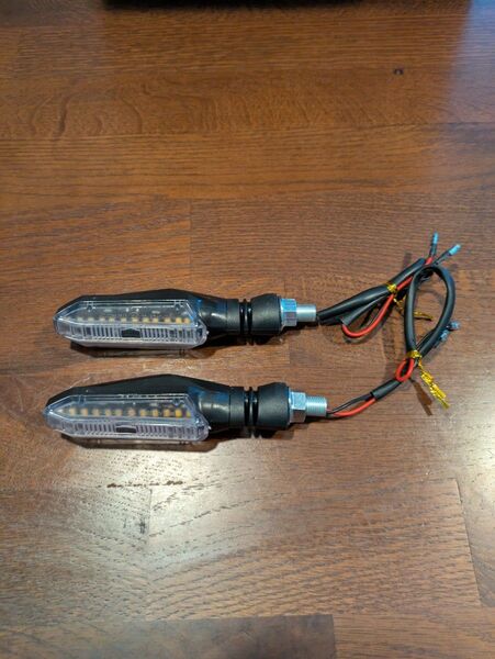 ウインカー LED シーケンシャル